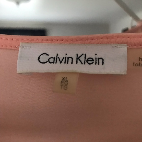 Calvin Klein extra large snake print top - Picture 3 of 4